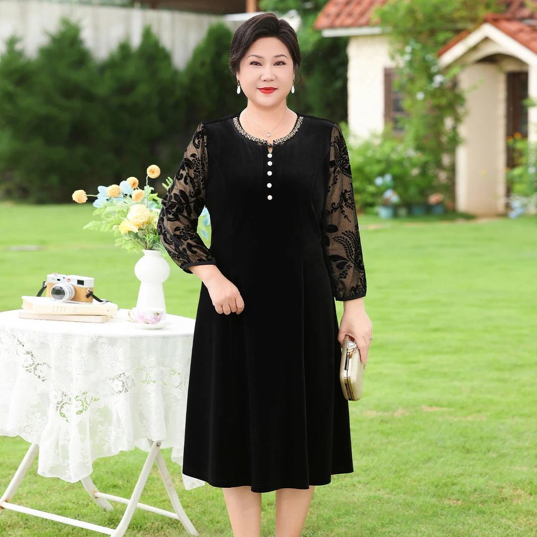洋气妈妈连衣裙秋装蕾丝拼接袖丝绒显瘦黑色中年女装端庄大气裙子