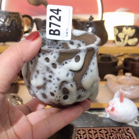 木有一点点的小姐姐