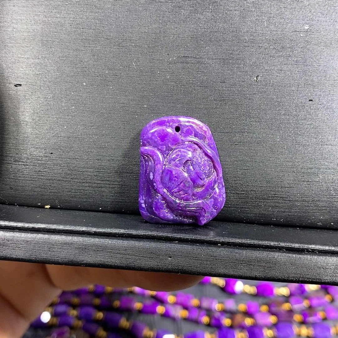 苏纪石（舒俱来）未镶嵌南非舒俱来全玉化吊坠