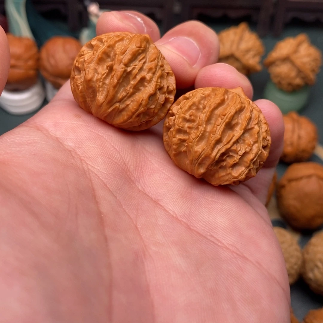 文玩核桃把件暴龙