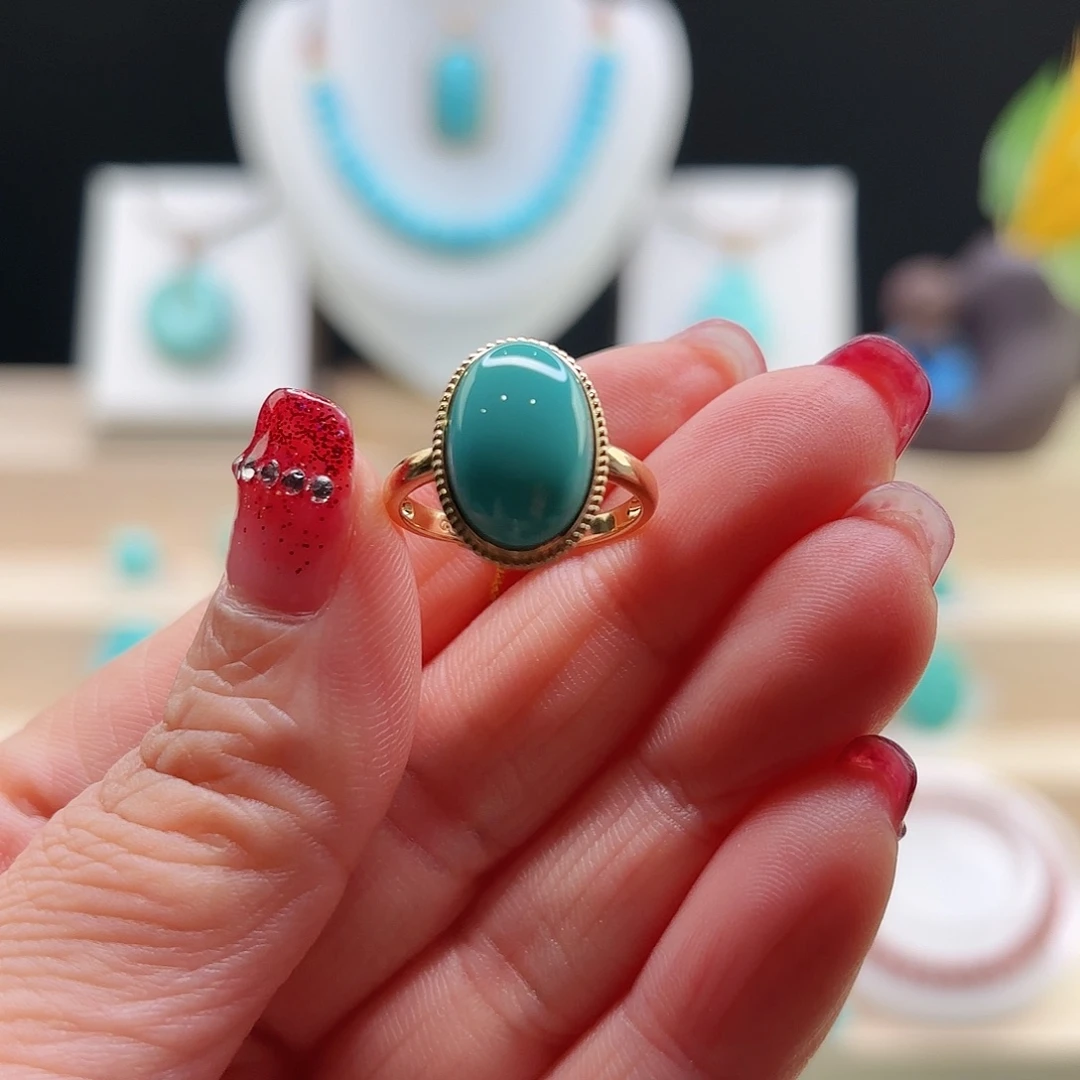 绿松石配饰18K金镶嵌