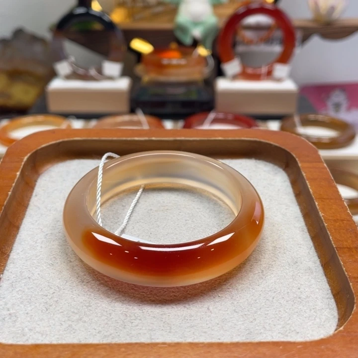 玛瑙/玉髓未镶嵌手镯