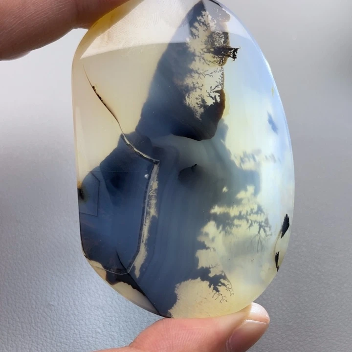 玛瑙/玉髓颈饰未镶嵌穿**空