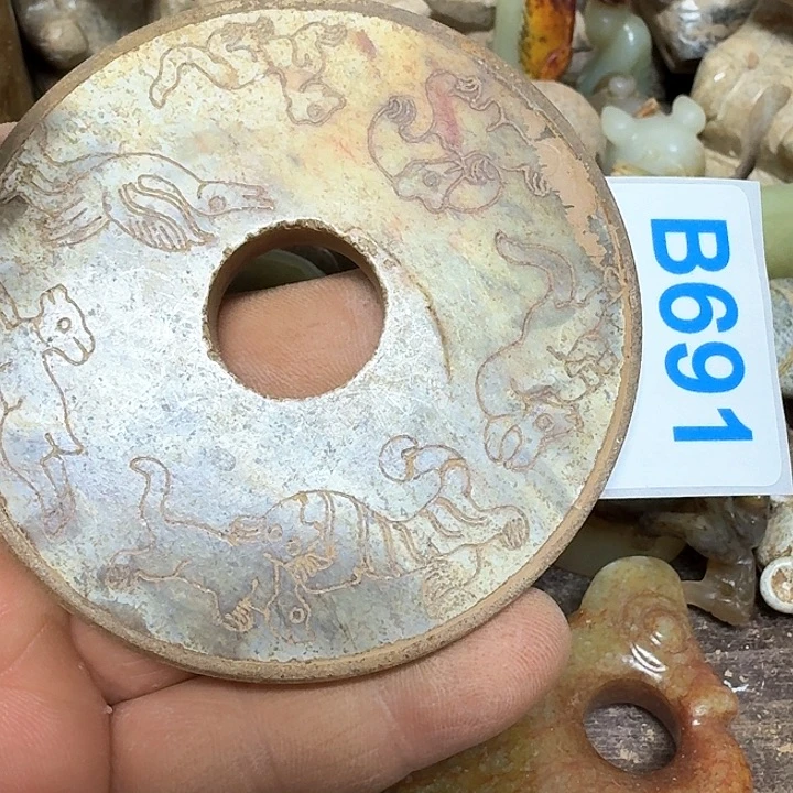 和田玉颈饰未镶嵌