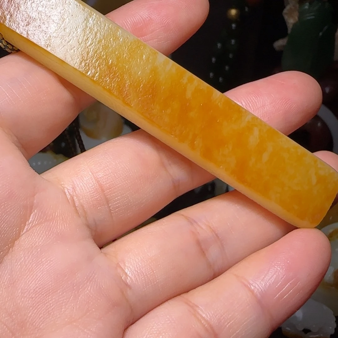 骄***人和田玉未镶嵌颈饰