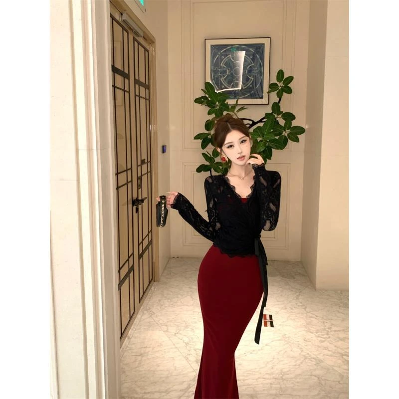 2025秋冬季新款纯欲风性感修身绑带蕾丝开衫上衣+内搭吊带裙套装