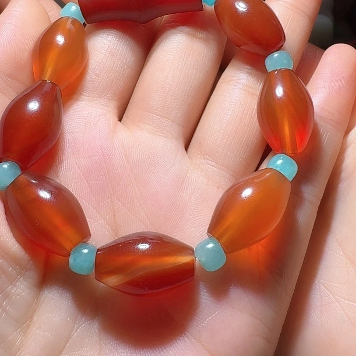 和田玉未镶嵌颈饰大進收藏…..