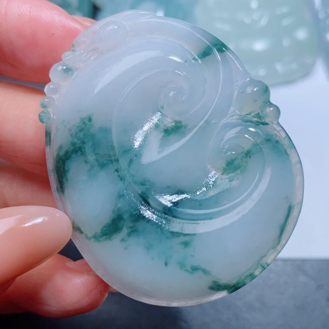 定制翡翠吊坠未镶嵌