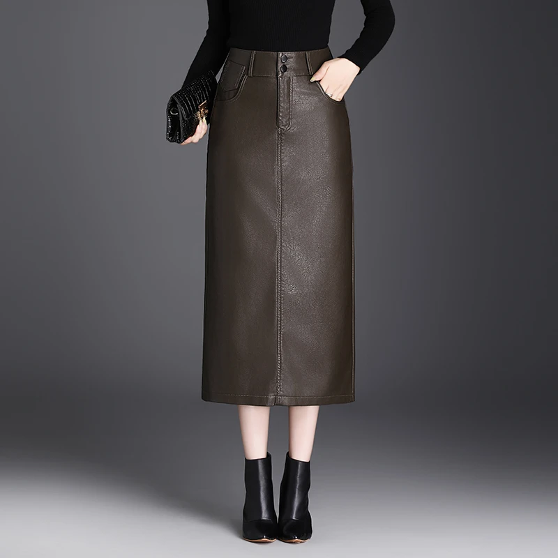 拉夏贝尔PU皮半身裙女秋冬2025新款修身中长款开叉a字包臀一步裙