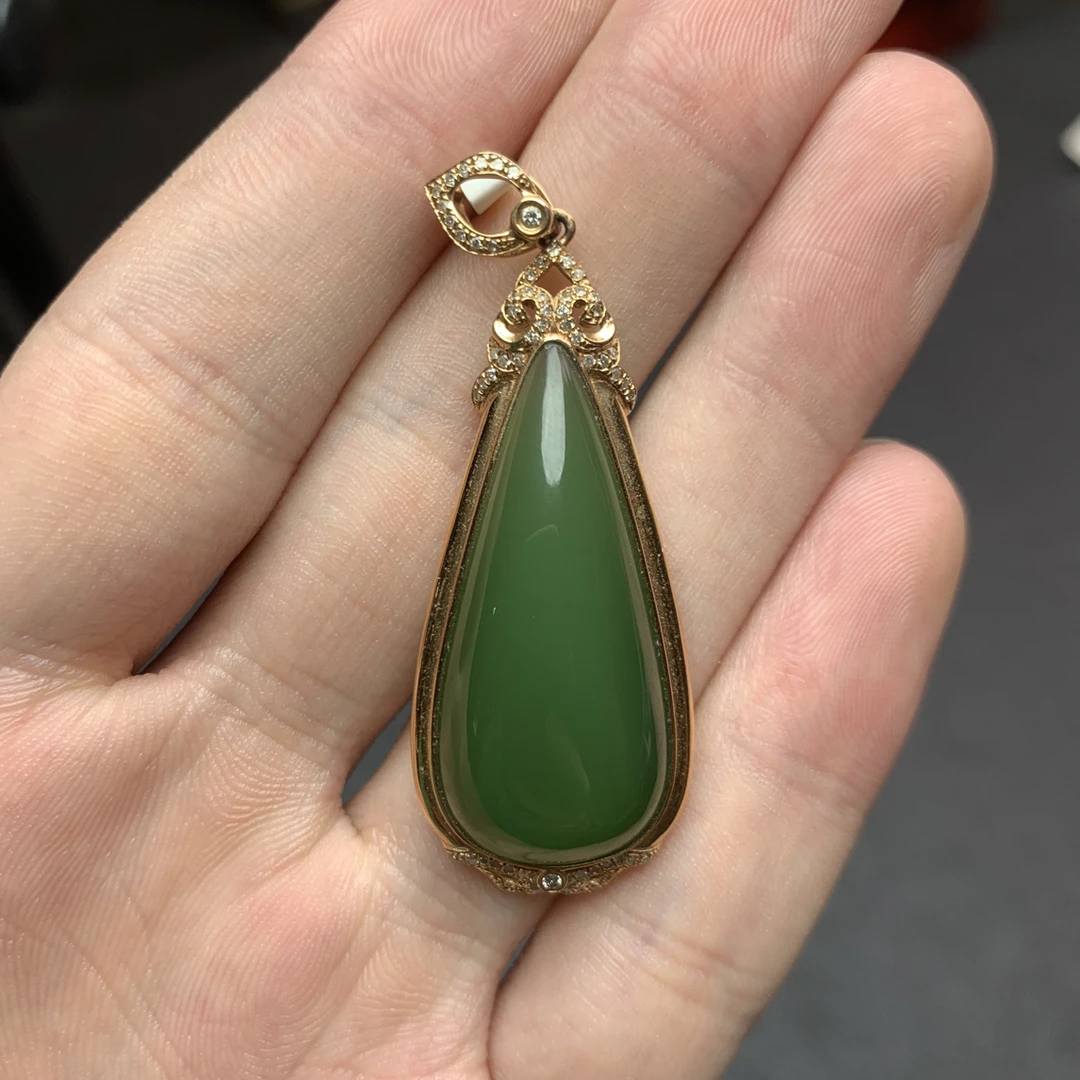 和田玉俄碧碧玉吊坠 AZ4