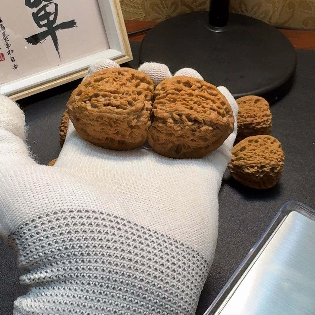 *****把件文玩核桃南疆三角高桩 头茬