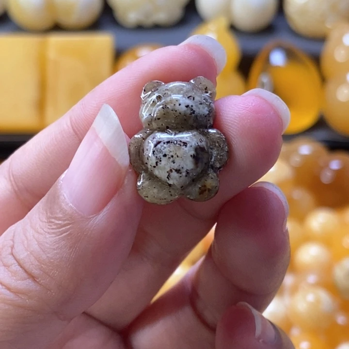 琥珀未镶嵌颈饰天然ml