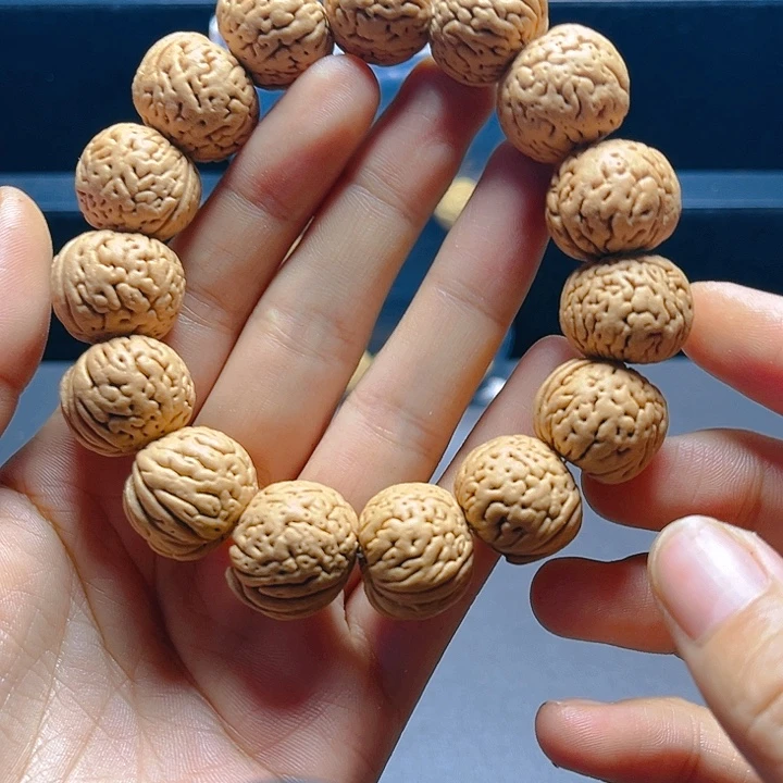 王***路桃核吊坠桃核手串