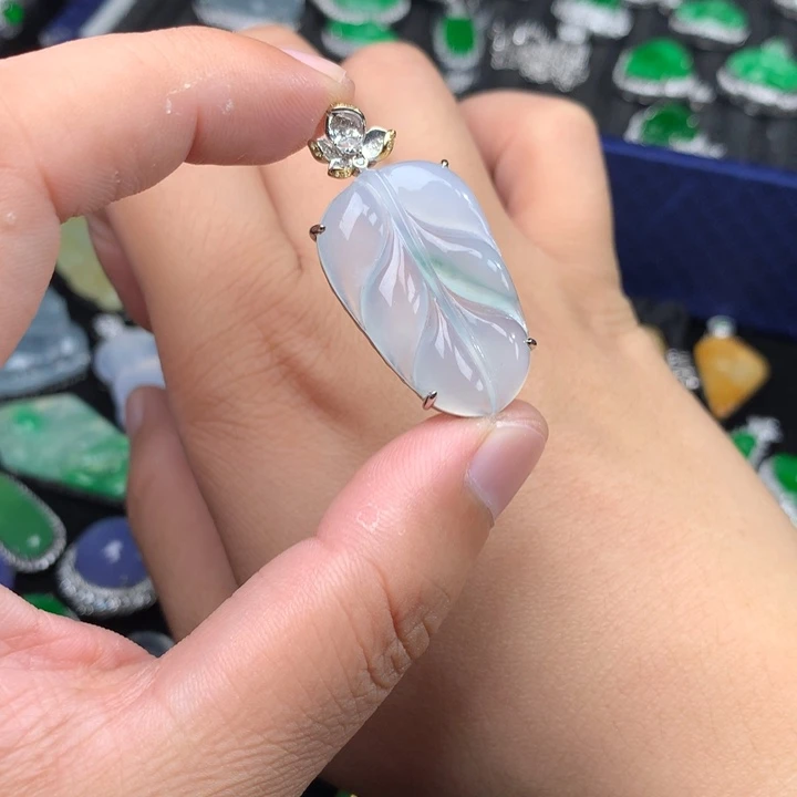 翡翠18K金镶嵌吊坠(不含链)48小时鉴赏期