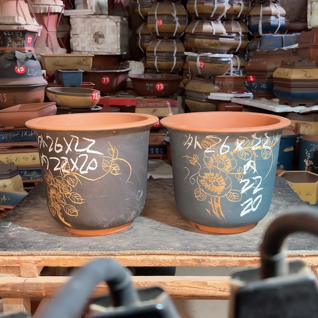 紫砂花盆金钟两个