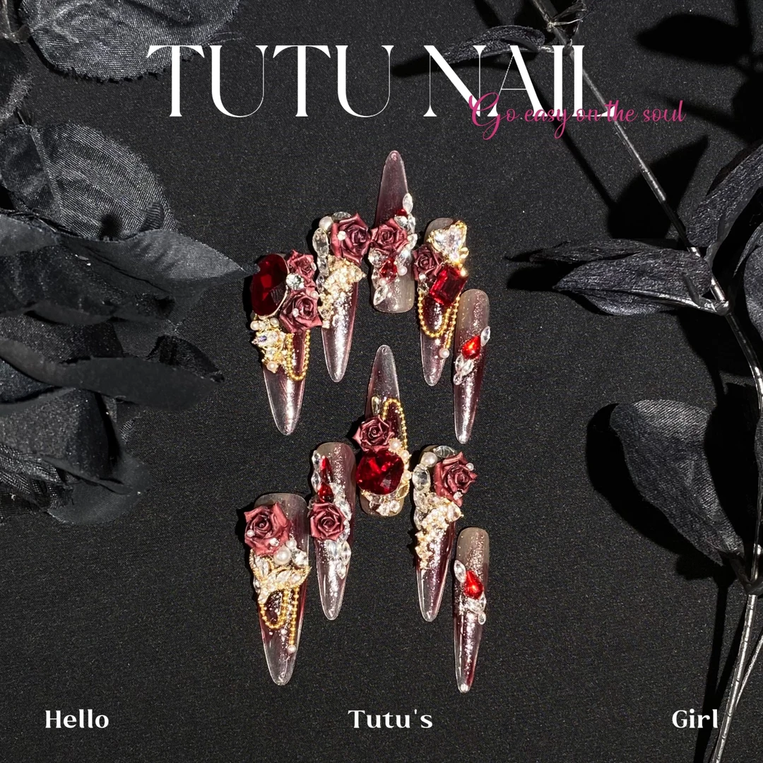 【秦彻】TUTU NAIL手工穿戴美甲新年红雕花乙游链条金晕染重工长钢