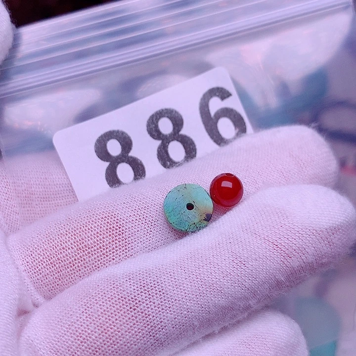 南红玛瑙未镶嵌珠宝奇石