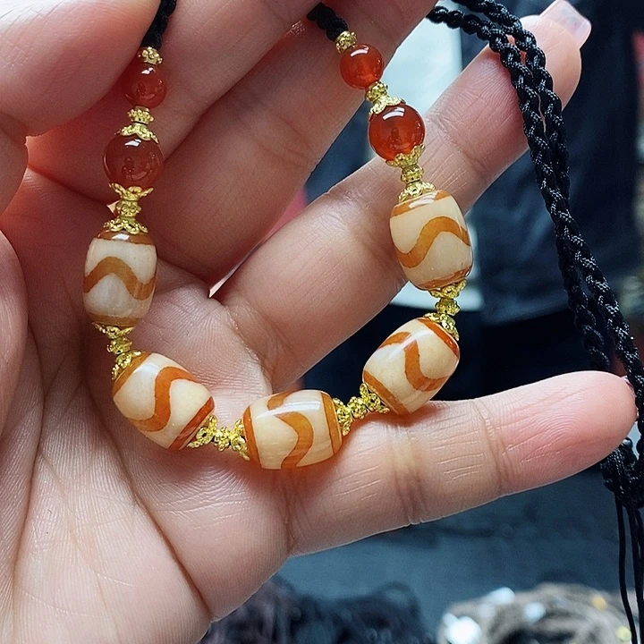 玛瑙/玉髓颈饰合金