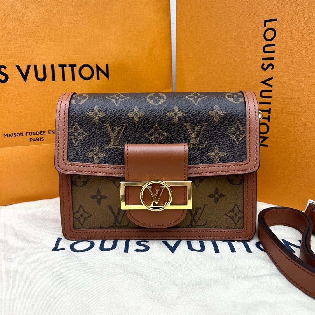 99新 LouisVuitton/路易威登 达芙妮小号 棕色金扣老花 底长19