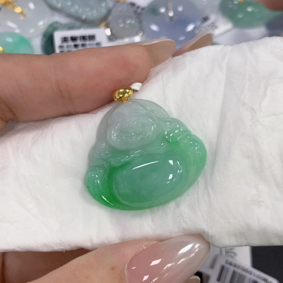 颈饰18K金镶嵌翡翠