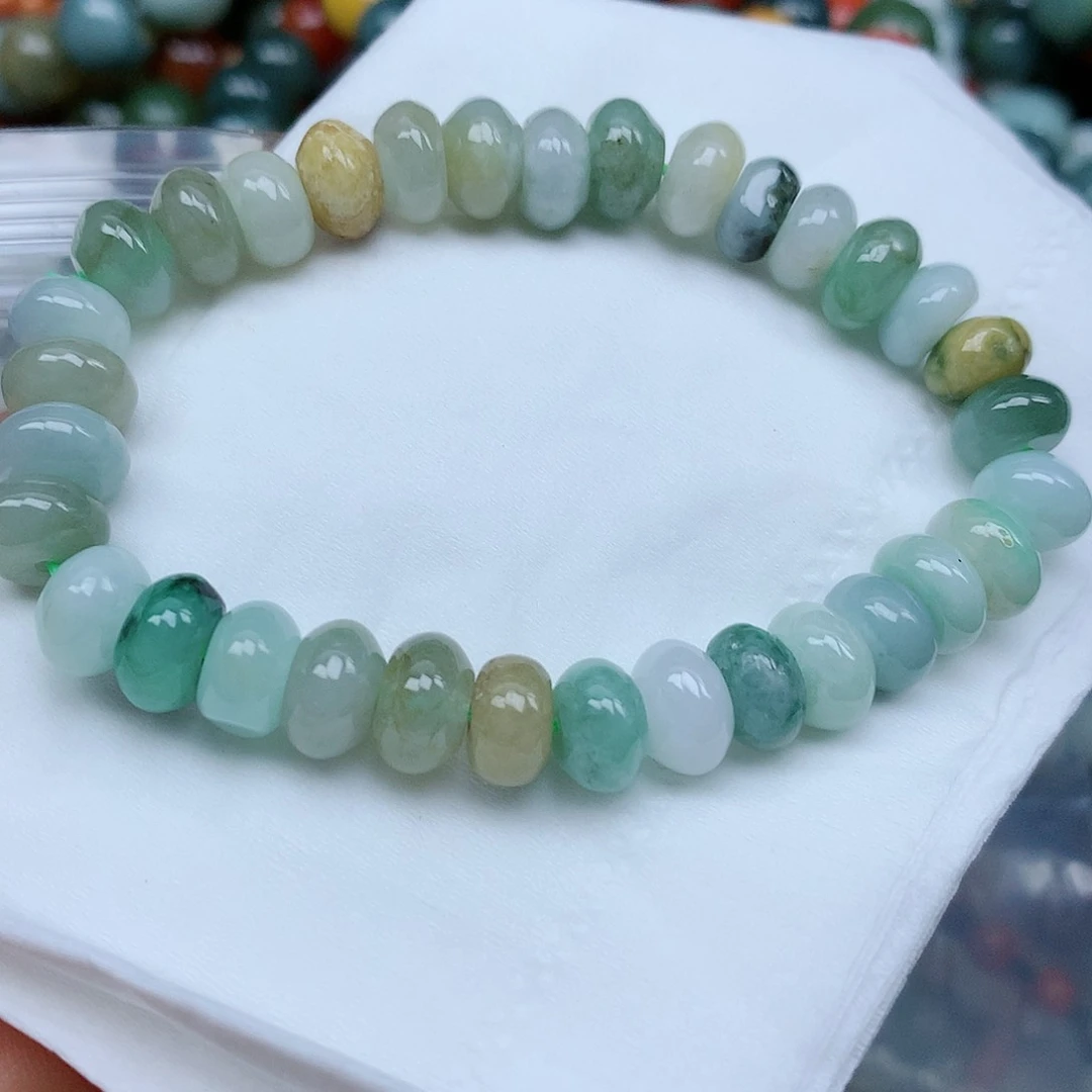 翡翠颈饰未镶嵌手串