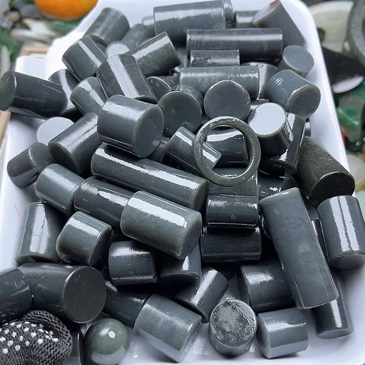 和田玉（糖玉）和田玉边角料9K金镶嵌