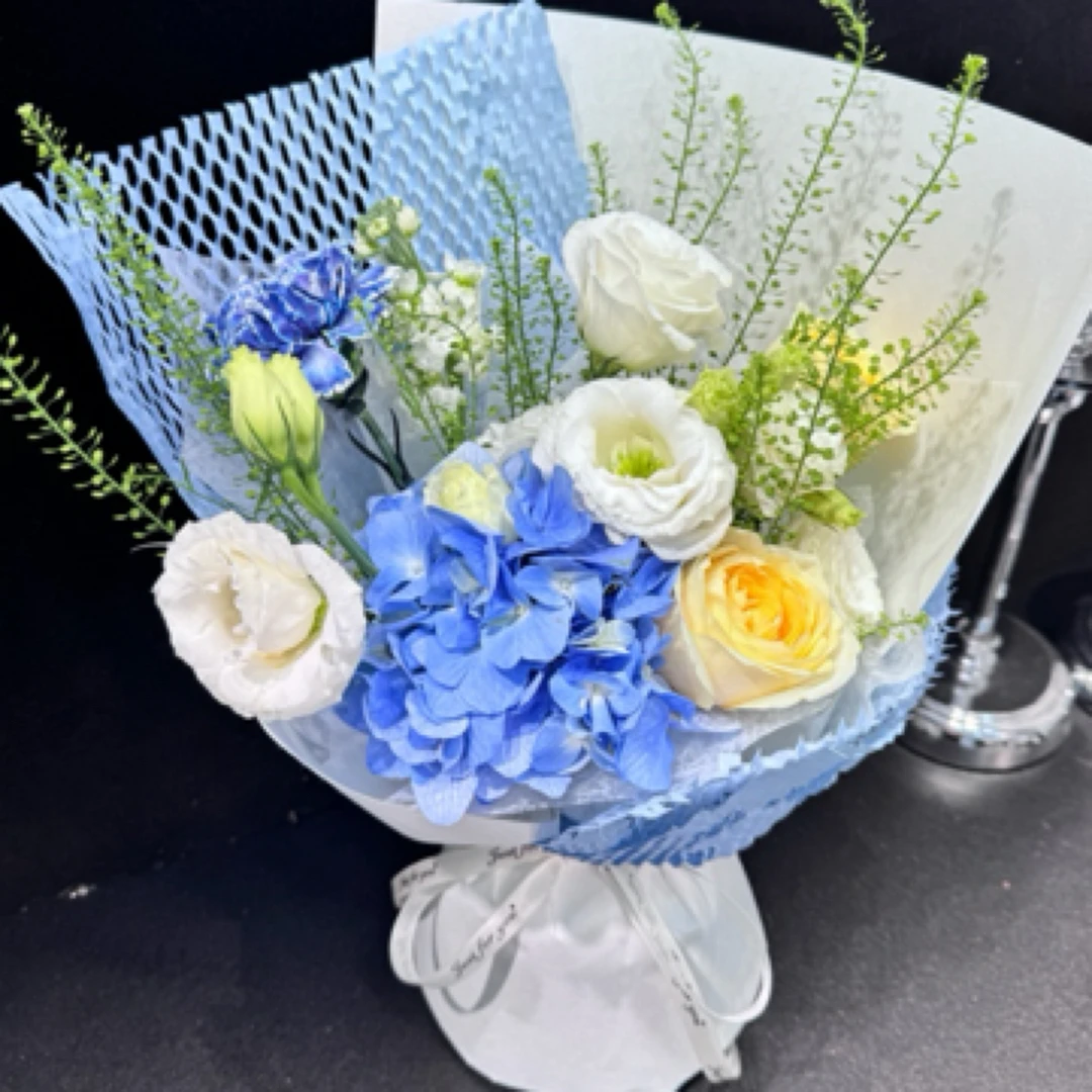 蓝色小清新见面小花束