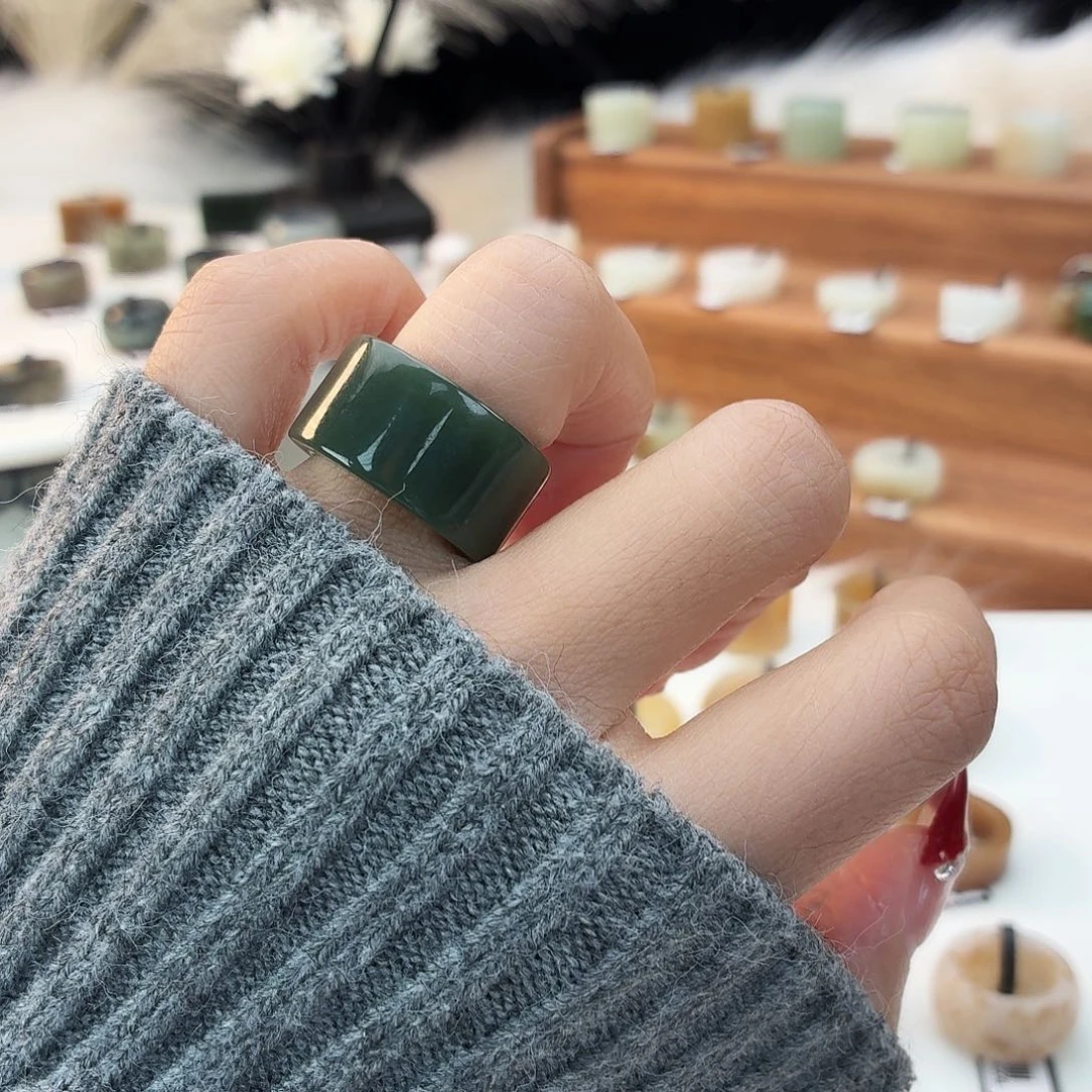 和田玉未镶嵌戒指i16墨绿圆切16.4mm