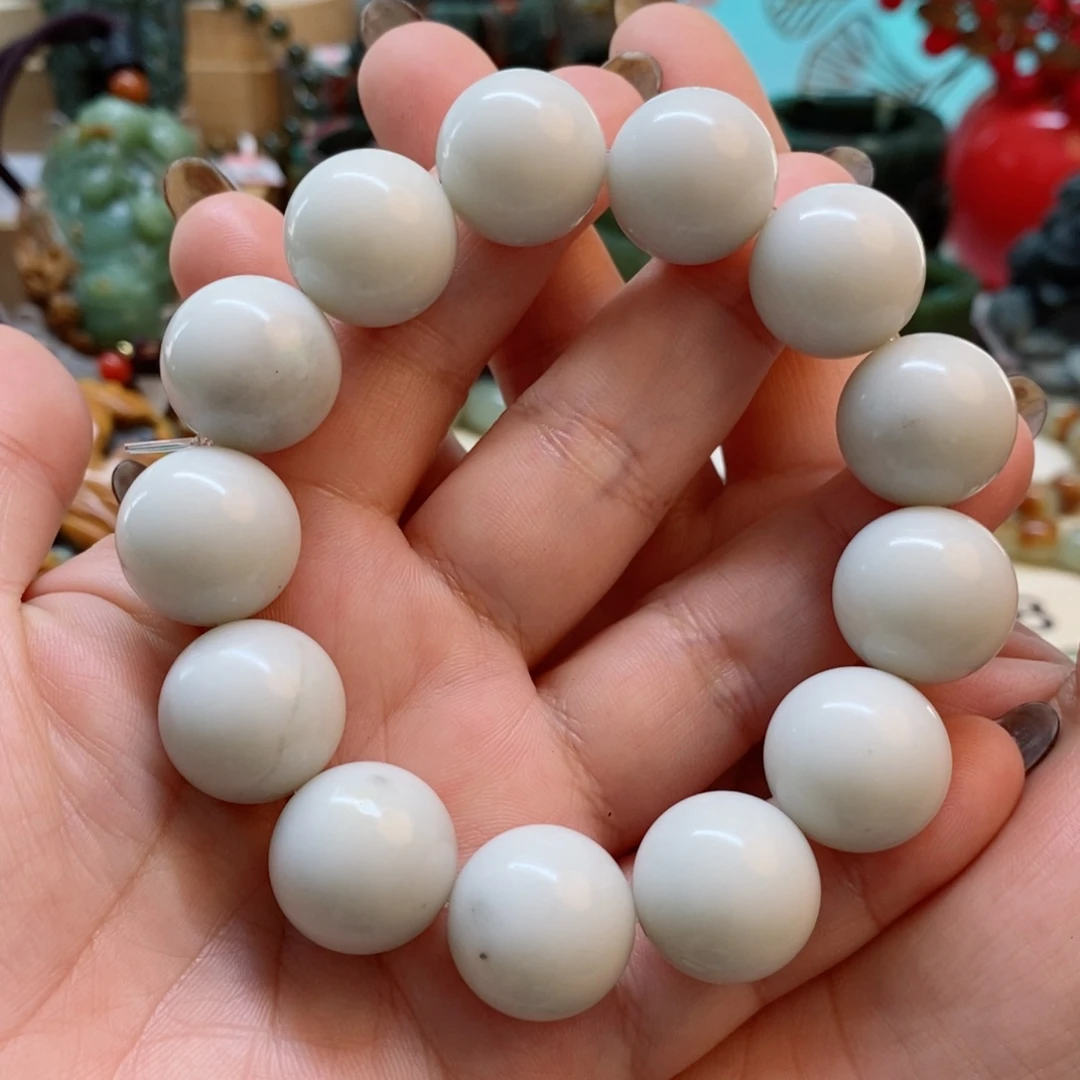 透闪石质玉手串未镶嵌