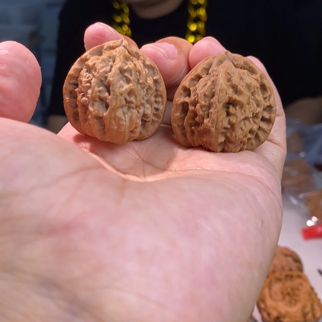 文玩核桃吊坠三角白34尺019