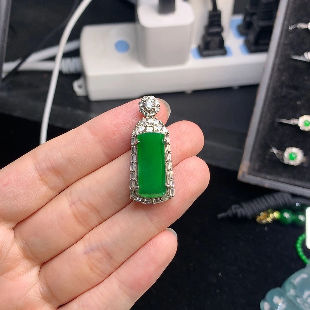 【闪购商品】翡翠银S925镶嵌吊坠(不含链)