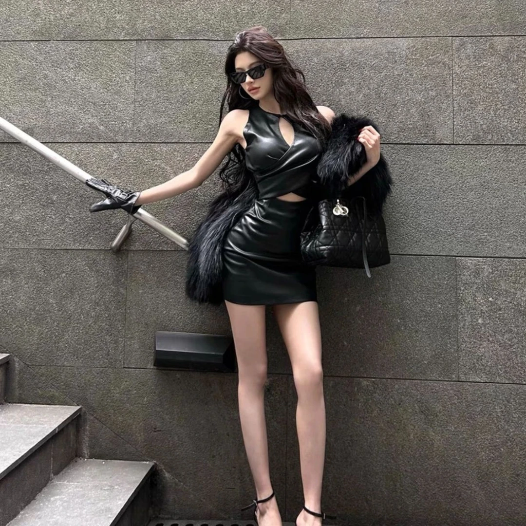 性感辣妹风气质时尚连衣裙新款气质高级感纯欲镂空包臀裙皮裙