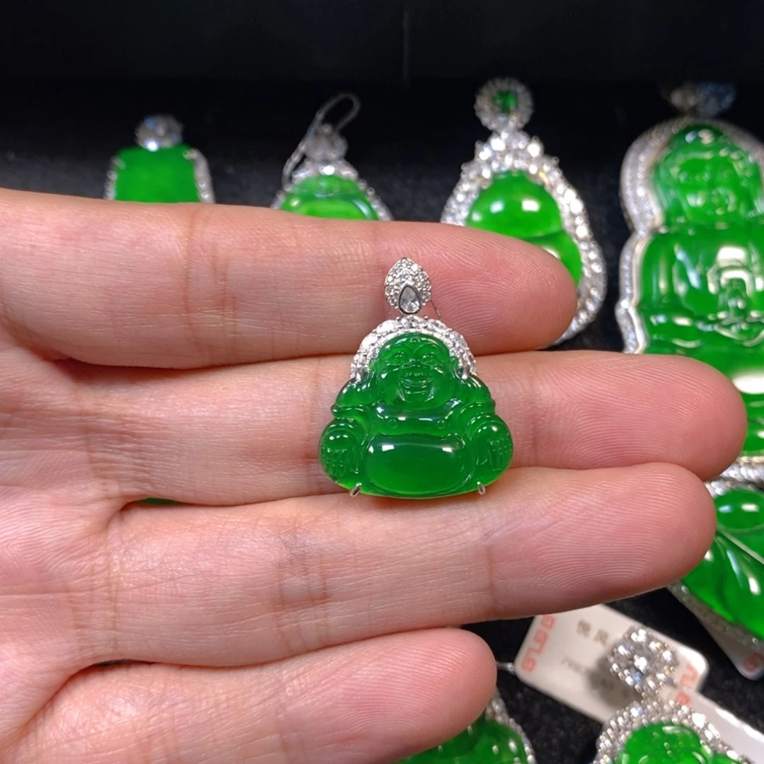 颈饰银S925镶嵌翡翠佛公吊坠