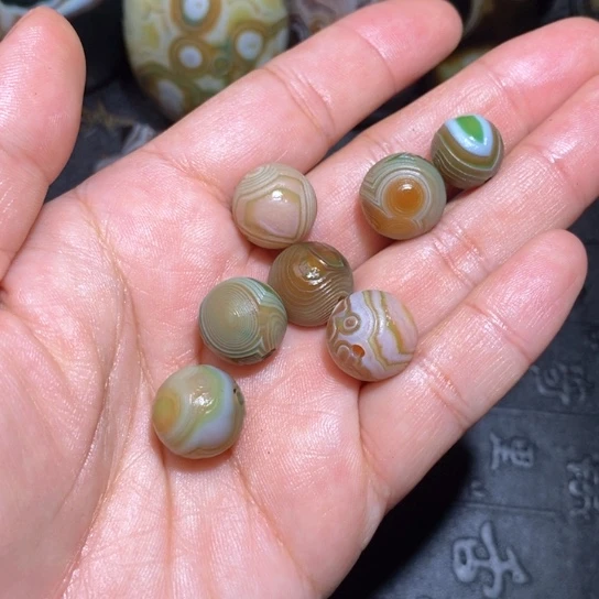 石英质玉珠宝半成品未镶嵌龙*风