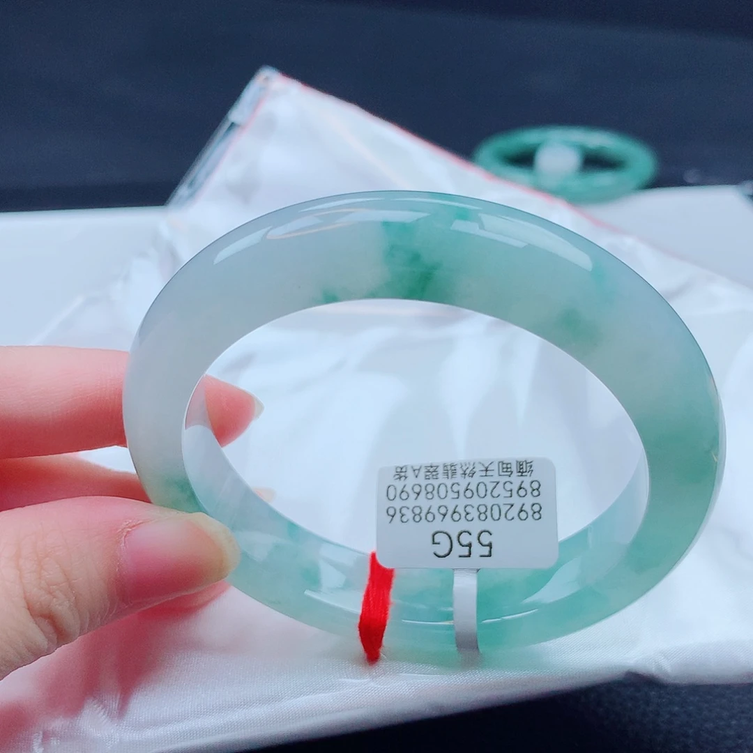 翡翠手镯未镶嵌缅甸天然翡翠a货