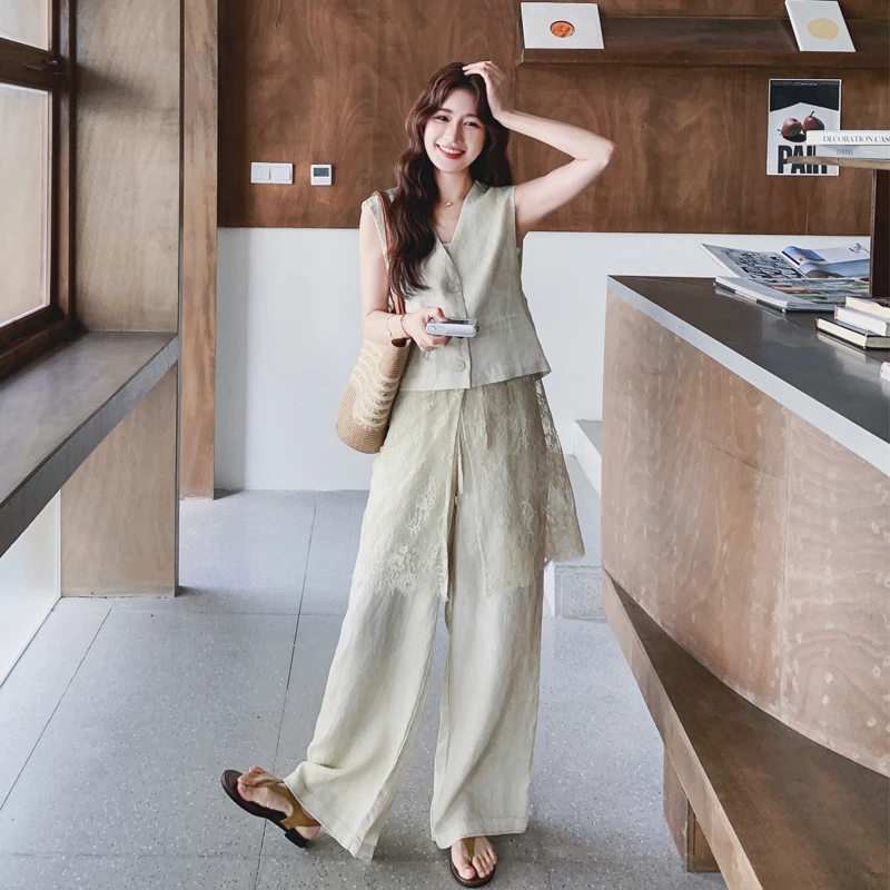 老钱风松驰感套装女2025夏新款显瘦气质蕾丝拼接马甲阔腿裤两件套