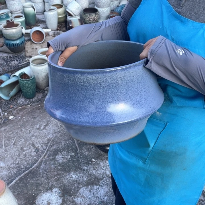 紫砂花盆口26高22瑕疵瑕疵