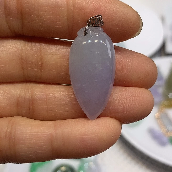 翡翠未镶嵌颈饰13