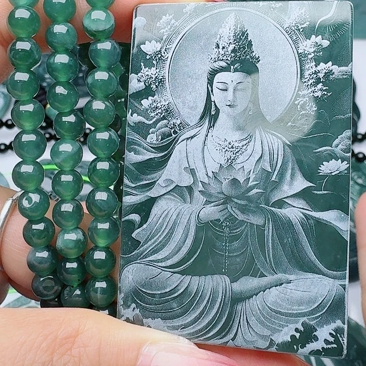 翡翠未镶嵌颈饰多样性发其一
