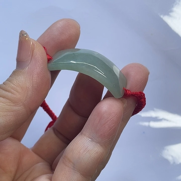 翡翠未镶嵌颈饰蓝水手牌