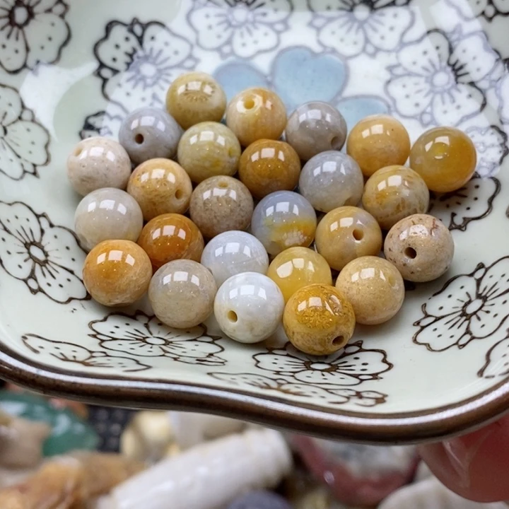 硅化珊瑚（珊瑚玉）未镶嵌颈饰