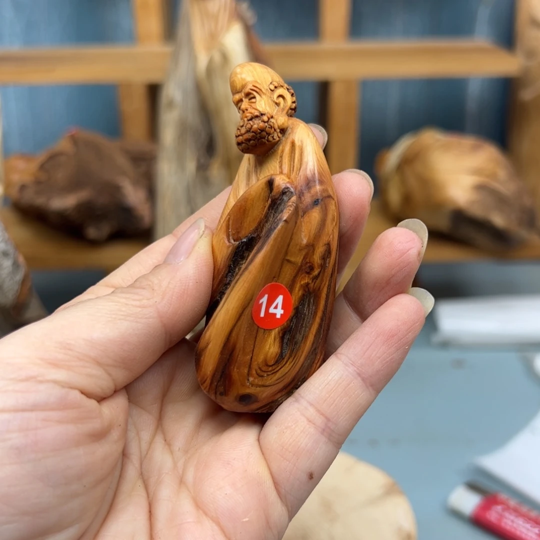 嘿***嘿木崖柏木摆件手把件