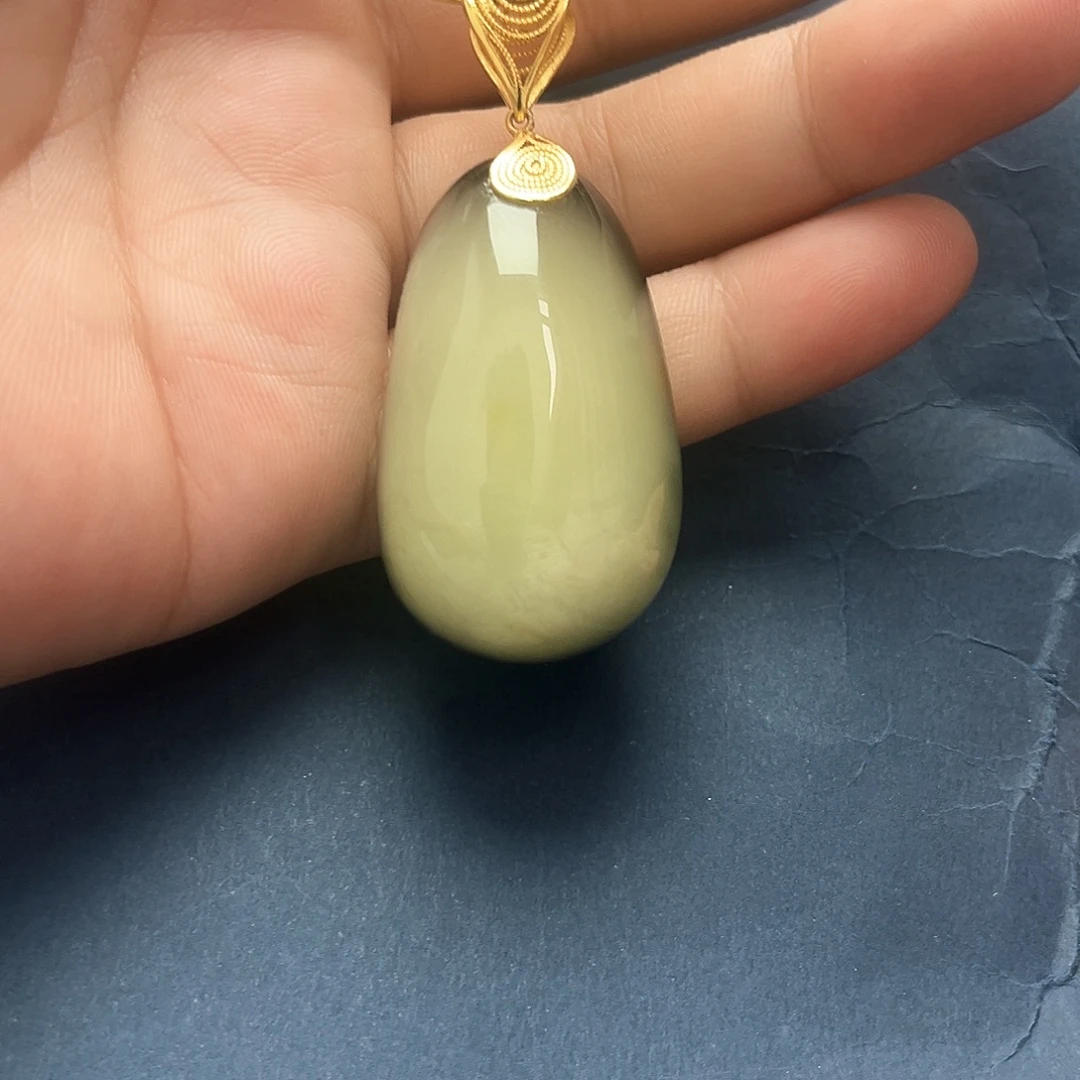 裸石琥珀未镶嵌吊坠