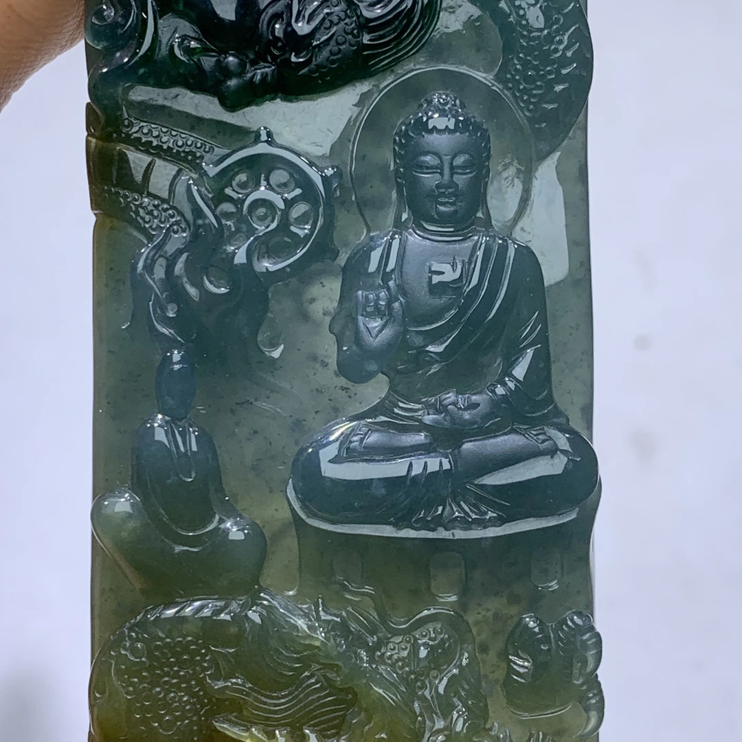 天然翡翠Ａ货三彩纯手工雕刻特色一念之间