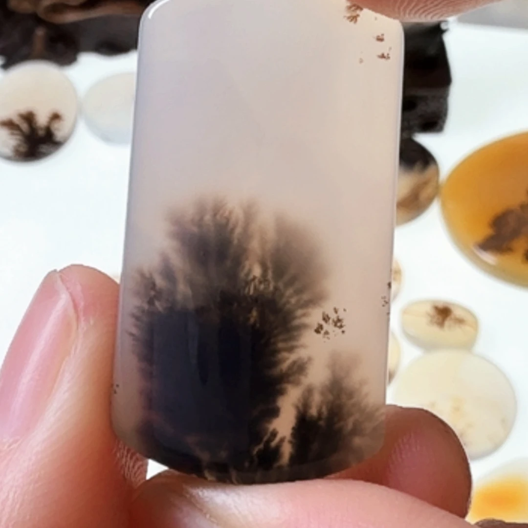 玛瑙/玉髓未镶嵌珠宝半成品