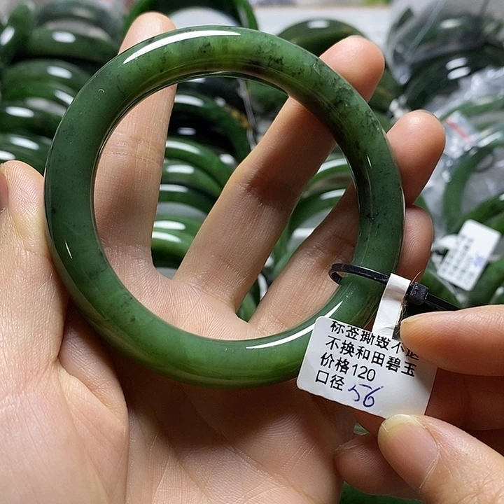 和田玉（碧玉）手镯未镶嵌正圈56有瑕