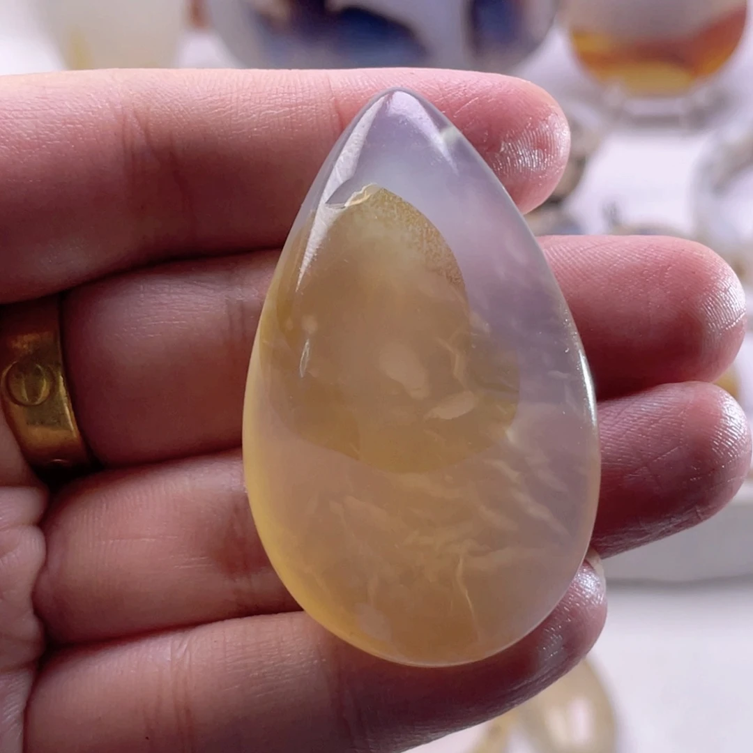 玛瑙/玉髓未镶嵌珠宝奇石有扣