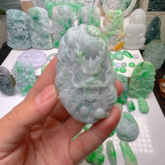 定制翡翠未镶嵌翡翠