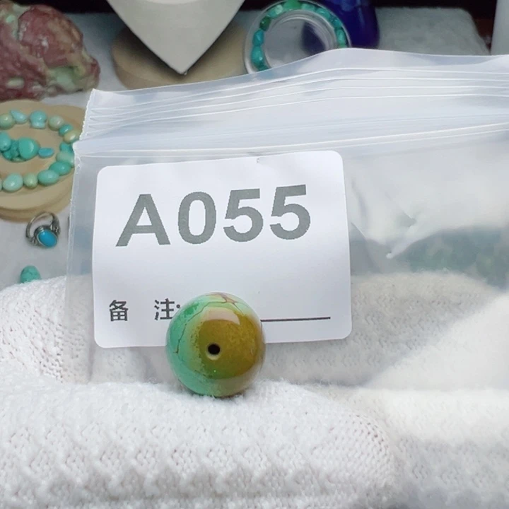 弹***娃未镶嵌南红玛瑙珠宝奇石