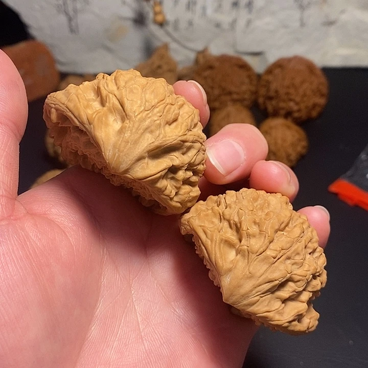 文玩核桃吊坠49蛇头